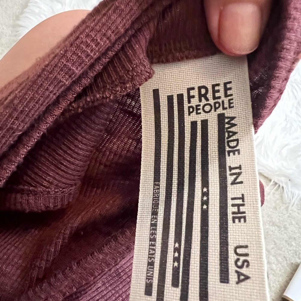 Free‎ People - Picture 2 of 6